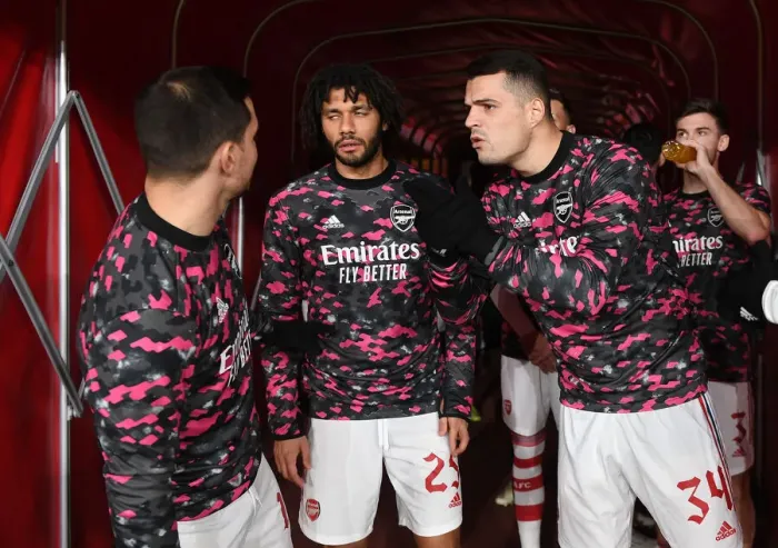 Framed Print : Arsenal Trio Prepare for Carabao Cup Quarterfinal vs. Sunderland