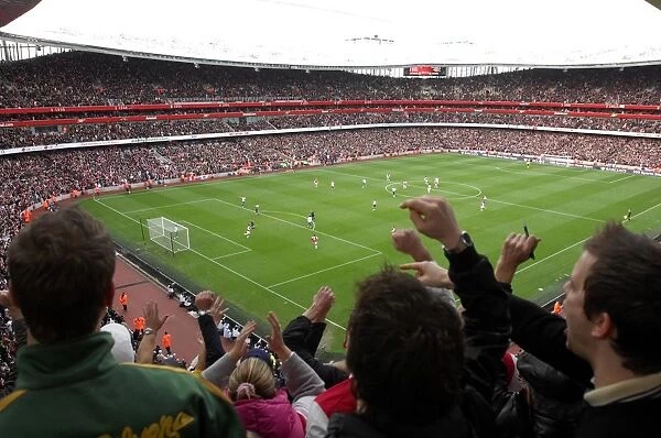 Arsenal Triumph: Adebayor's Epic Goal - Arsenal 3:0 Tottenham: The Unforgettable Celebration