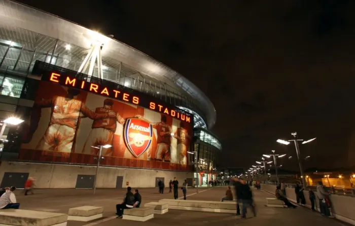 Framed Print : Arsenal Triumph Over Liverpool: 2-1 Carling Cup Victory at Emirates Stadium, October 2009