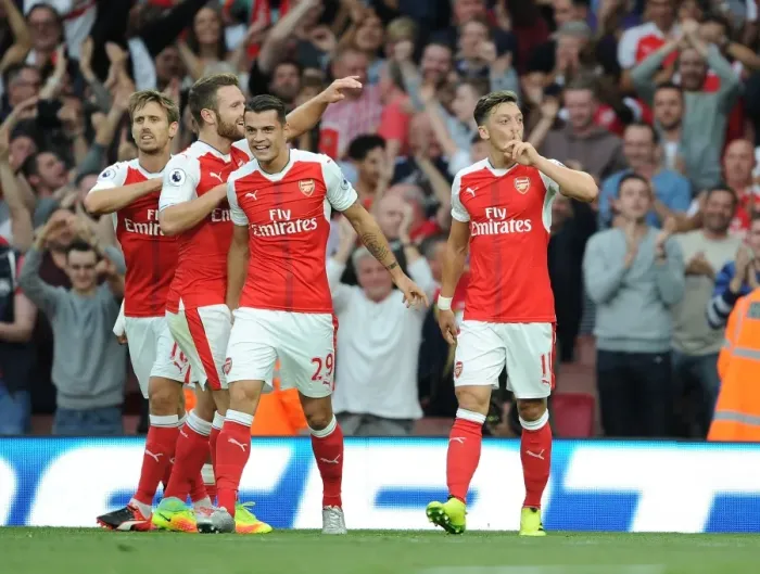 Framed Print : Arsenal Triumph: Ozil, Mustafi, Xhaka Celebrate Goals Against Chelsea (2016-17)