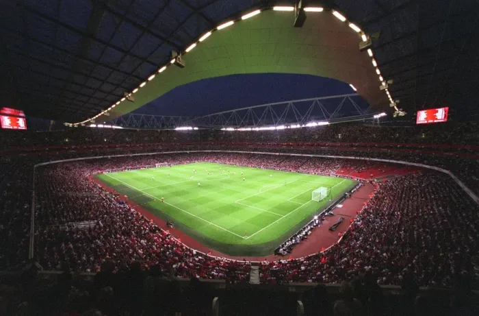 Framed Print : Arsenal Triumphs 3-0 over Sparta Prague in UEFA Champions League at Emirates Stadium (2007)