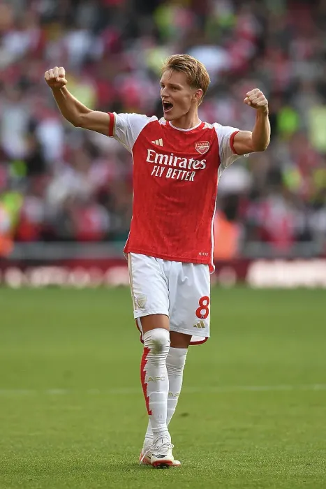 Framed Print : Arsenal Triumphs Over Manchester United in the 2023-24 Premier League: Martin Ødegaard's Celebration Framed Print : Arsenal Triumphs Over Manchester United in the 2023-24 Premier League: Martin Ødegaard's Celebration
