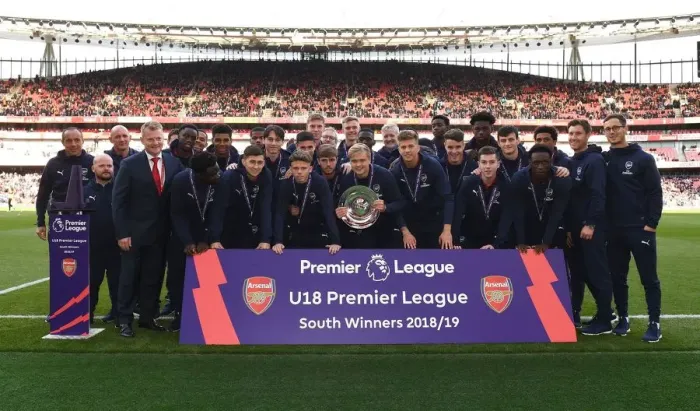 Framed Print : Arsenal U18 Receive Premier League South Shield vs Brighton & Hove Albion (2018-19)