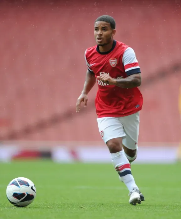 Framed Print : Arsenal U21 vs Blackburn Rovers U21: Exclusive Coverage of Jernade Meade in Action