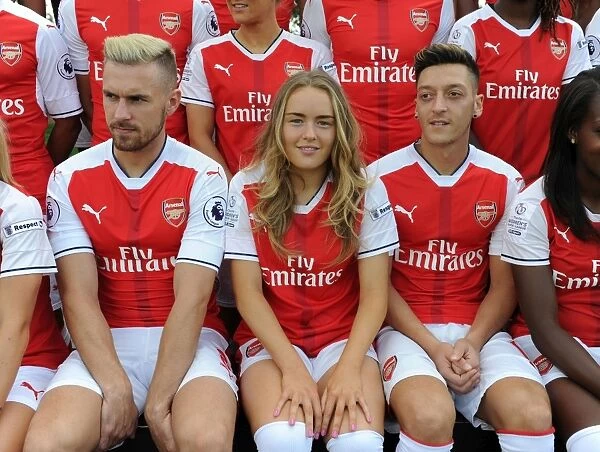 Arsenal Unity: 2016-17 Squad Photo - Ramsey, Ozil, and Devlin