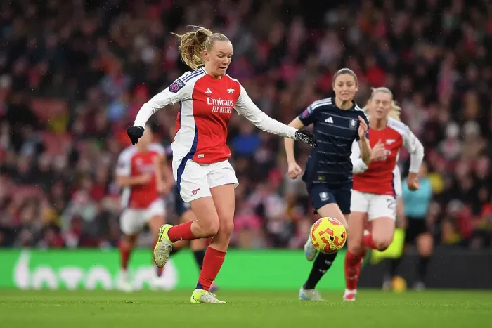 Framed Print : Arsenal v Aston Villa - Barclays Women's Super League