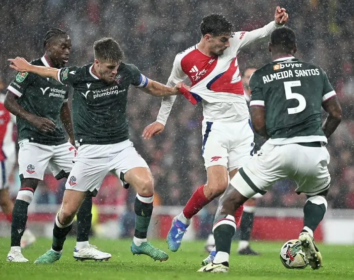 Framed Print : Arsenal v Bolton Wanderers - Carabao Cup Third Round Framed Print : Arsenal v Bolton Wanderers - Carabao Cup Third Round