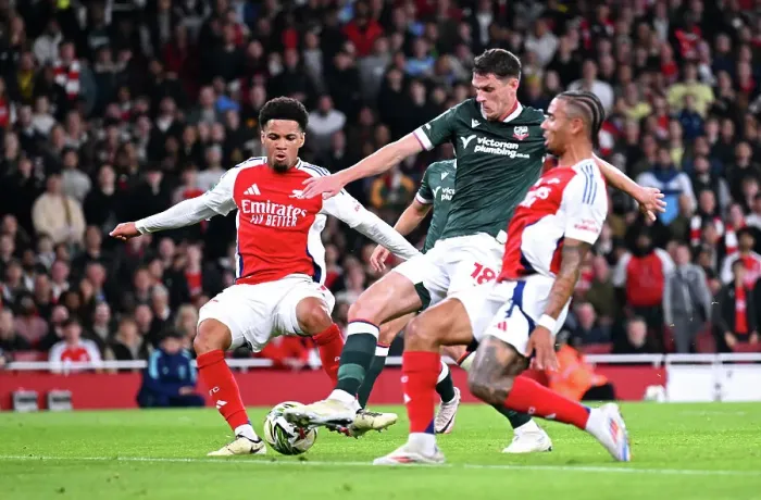 Framed Print : Arsenal v Bolton Wanderers - Carabao Cup Third Round Framed Print : Arsenal v Bolton Wanderers - Carabao Cup Third Round