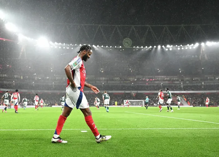 Framed Print : Arsenal v Bolton Wanderers - Carabao Cup Third Round Framed Print : Arsenal v Bolton Wanderers - Carabao Cup Third Round
