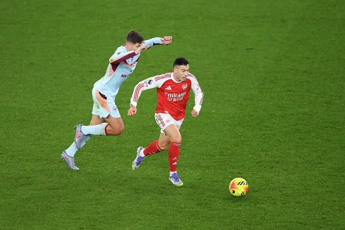 Framed Print : Arsenal v Brentford - Premier League