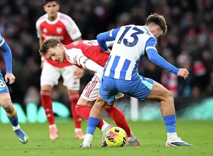 Framed Print : Arsenal v Brighton & Hove Albion - Premier League Framed Print : Arsenal v Brighton & Hove Albion - Premier League