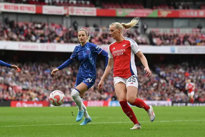 Framed Print : Arsenal v Chelsea - Barclays Women's Super League Framed Print : Arsenal v Chelsea - Barclays Women's Super League