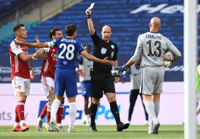 Framed Print : Arsenal v Chelsea FA Cup Final: Referee Shows Yellow Card Amid Empty Wembley Stadium (2020)