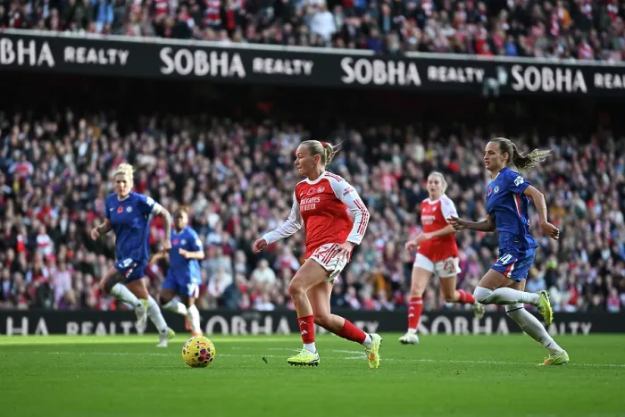 Framed Print : Arsenal v Chelsea FC - Barclays Women's Super League Arsenal v Chelsea FC - Barclays Women's Super League Framed Print : Arsenal v Chelsea FC - Barclays Women's Super League Arsenal v Chelsea FC - Barclays Women's Super League