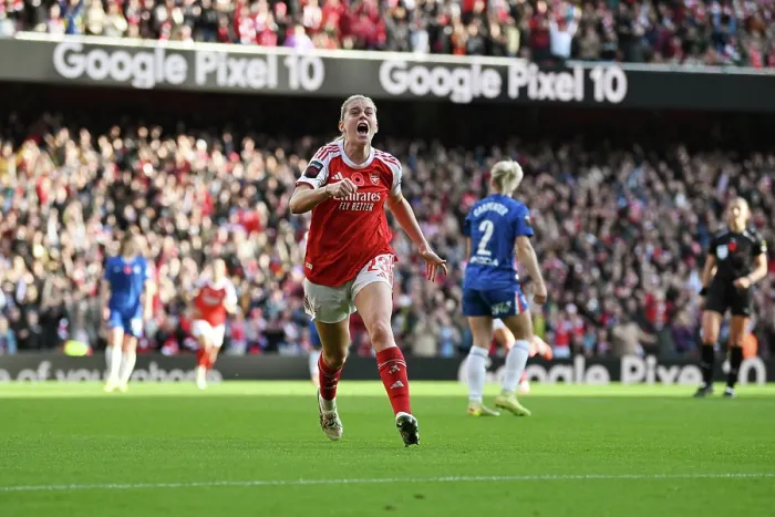 Framed Print : Arsenal v Chelsea FC - Barclays Women's Super League Arsenal v Chelsea FC - Barclays Women's Super League Framed Print : Arsenal v Chelsea FC - Barclays Women's Super League Arsenal v Chelsea FC - Barclays Women's Super League