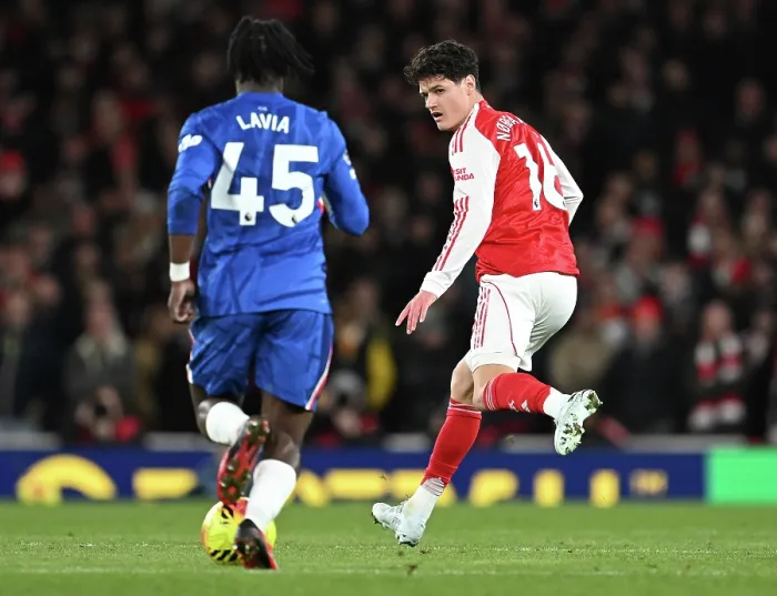 Framed Print : Arsenal v Chelsea - Premier League Framed Print : Arsenal v Chelsea - Premier League
