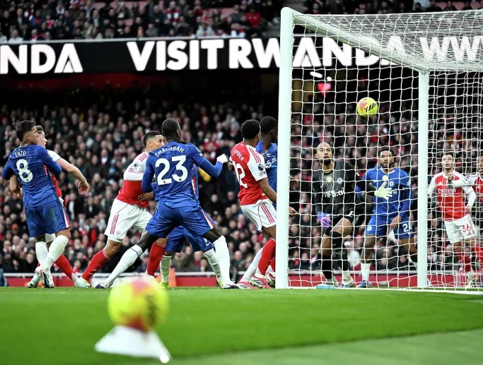 Framed Print : Arsenal v Chelsea - Premier League