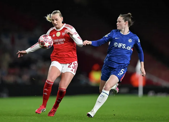 Framed Print : Arsenal v Chelsea - UEFA Women's Champions League 2025 / 26 Quarter-finals First Leg Framed Print : Arsenal v Chelsea - UEFA Women's Champions League 2025 / 26 Quarter-finals First Leg