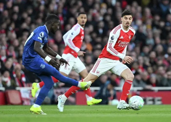 Framed Print : Arsenal v Everton - Premier League