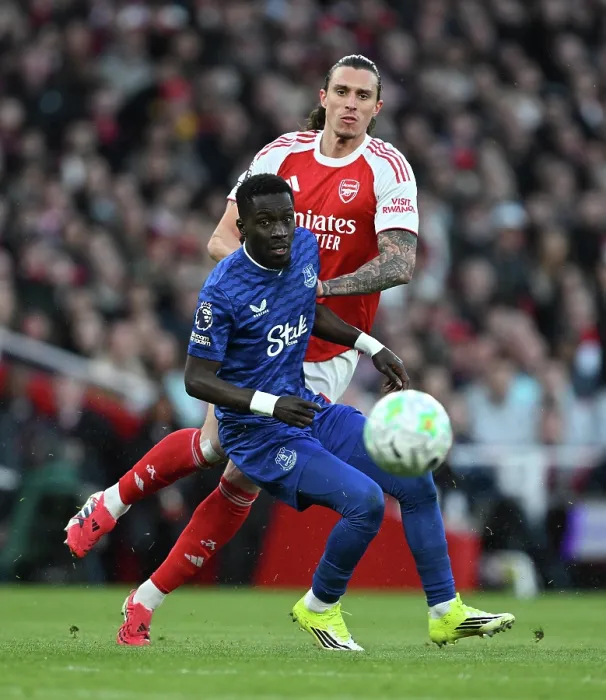 Framed Print : Arsenal v Everton - Premier League Framed Print : Arsenal v Everton - Premier League
