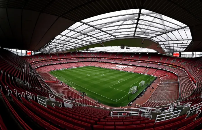 Framed Print : Arsenal v Leeds United - Premier League