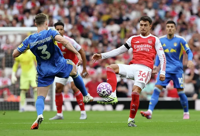 Framed Print : Arsenal v Leeds United - Premier League Framed Print : Arsenal v Leeds United - Premier League