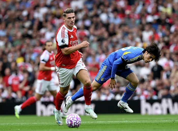 Framed Print : Arsenal v Leeds United - Premier League Framed Print : Arsenal v Leeds United - Premier League