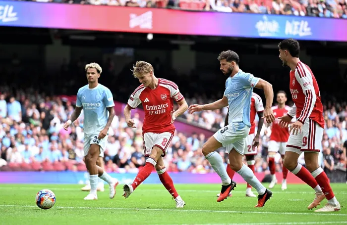 Framed Print : Arsenal v Manchester City - 2026 FA Community Shield Framed Print : Arsenal v Manchester City - 2026 FA Community Shield
