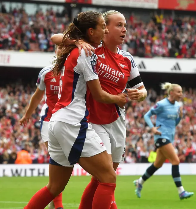 Framed Print : Arsenal v Manchester City - Barclays Women's Super League