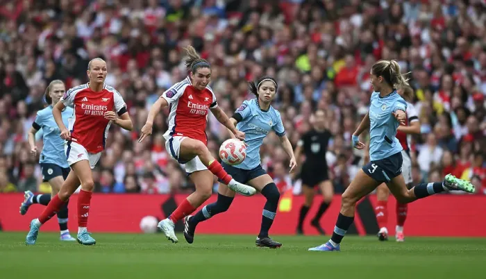 Framed Print : Arsenal v Manchester City - Barclays Women's Super League