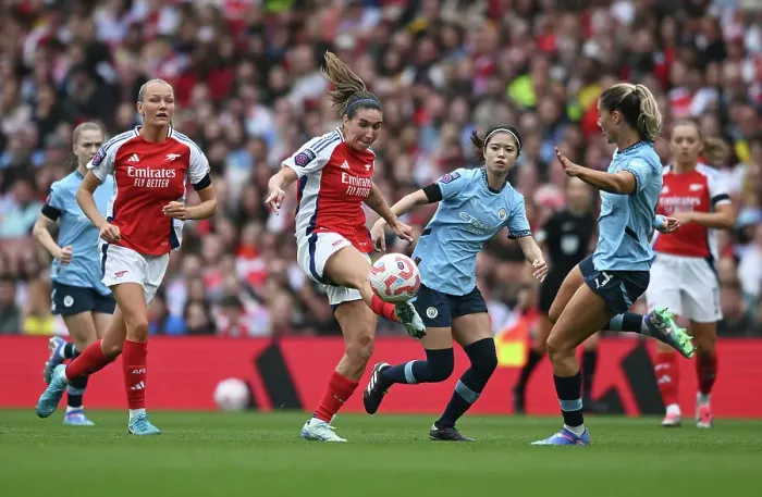 Framed Print : Arsenal v Manchester City - Barclays Women's Super League