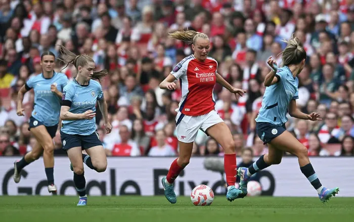 Framed Print : Arsenal v Manchester City - Barclays Women's Super League