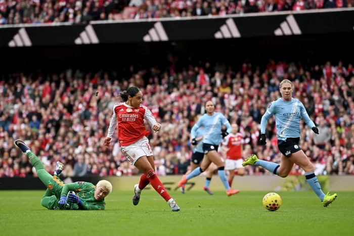 Framed Print : Arsenal v Manchester City - Barclays Women's Super League Arsenal v Manchester City - Barclays Women's Super League Framed Print : Arsenal v Manchester City - Barclays Women's Super League Arsenal v Manchester City - Barclays Women's Super League