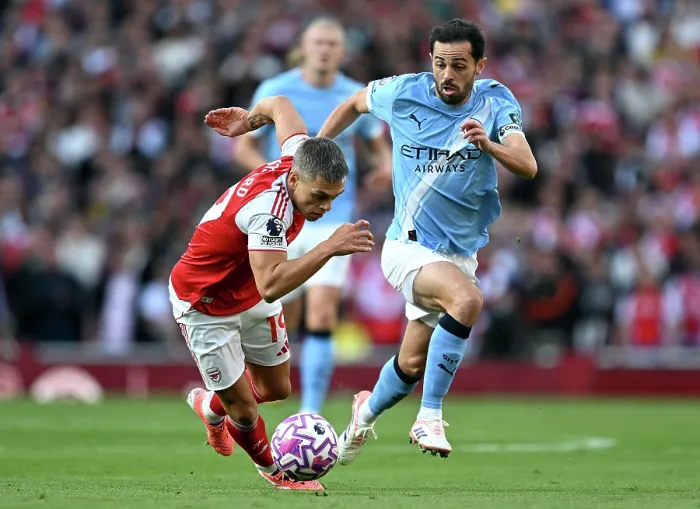 Framed Print : Arsenal v Manchester City - Premier League