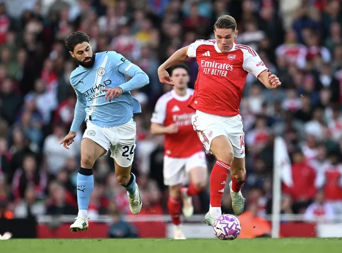 Framed Print : Arsenal v Manchester City - Premier League