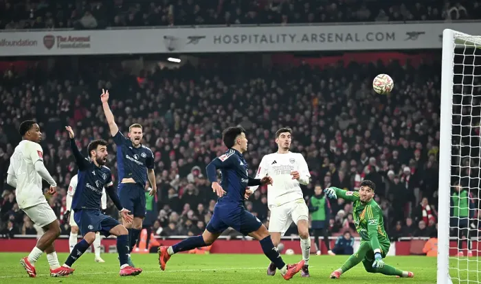 Framed Print : Arsenal v Manchester United - Emirates FA Cup Third Round Framed Print : Arsenal v Manchester United - Emirates FA Cup Third Round
