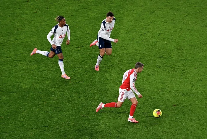 Framed Print : Arsenal v Tottenham Hotspur - Premier League