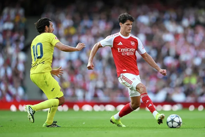Framed Print : Arsenal v Villarreal - Pre-Season Friendly Framed Print : Arsenal v Villarreal - Pre-Season Friendly