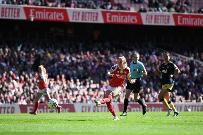 Framed Print : Arsenal v West Ham United - Barclays Women's Super League Arsenal v West Ham United - Barclays Women's Super League Framed Print : Arsenal v West Ham United - Barclays Women's Super League Arsenal v West Ham United - Barclays Women's Super League