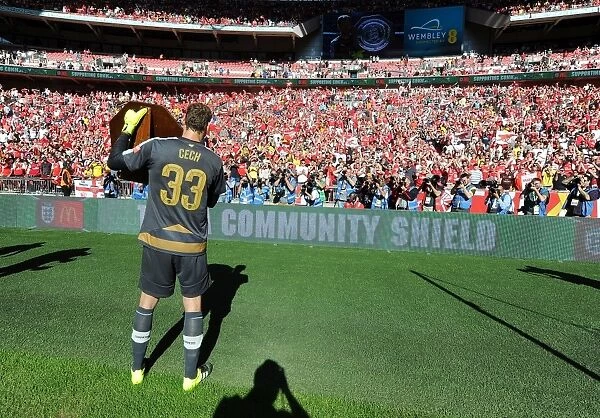 Arsenal Victory: Petr Cech Lifts the FA Community Shield
