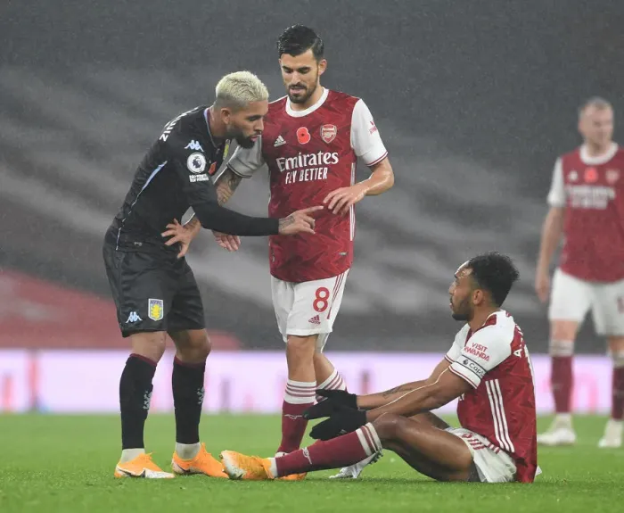 Framed Print : Arsenal vs Aston Villa: Aubameyang and Ceballos Face Off in Empty Emirates Stadium (2020-21)