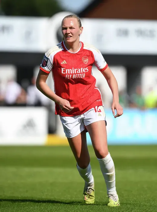 Framed Print : Arsenal vs Aston Villa: FA Women's Super League Showdown at Meadow Park