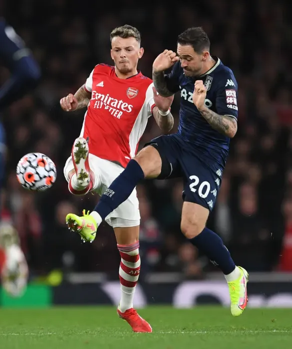 Framed Print : Arsenal vs Aston Villa: Intense Battle – Ben White vs Danny Ings, Premier League 2021-22 Framed Print : Arsenal vs Aston Villa: Intense Battle – Ben White vs Danny Ings, Premier League 2021-22
