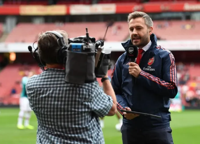 Framed Print : Arsenal vs Aston Villa: Nigel Mitchell Prepares for Premier League Showdown at Emirates Stadium
