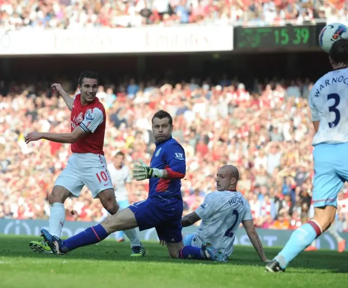 Framed Print : Arsenal vs Aston Villa: Premier League Showdown at Emirates Stadium, 2011-12