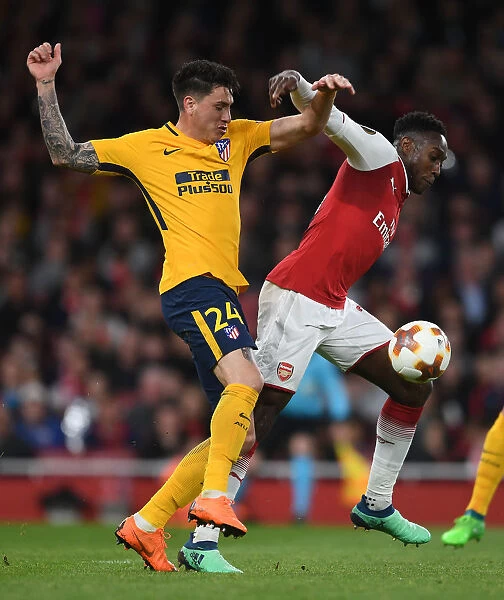 Arsenal vs Atletico Madrid: Tense Battle between Welbeck and Gimenez in Europa League Semi-Final