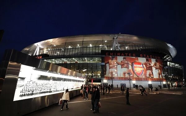Arsenal vs. Barcelona: Thrilling 2-1 Victory in UEFA Champions League Round 16 at Emirates Stadium