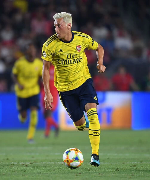 Arsenal vs. Bayern Munich: Ozil Sparks Action in 2019 International Champions Cup, Carson