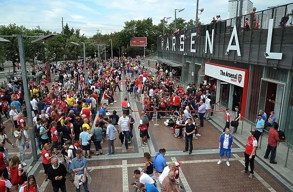 Arsenal vs Benfica: Emirates Cup Showdown, London 2014