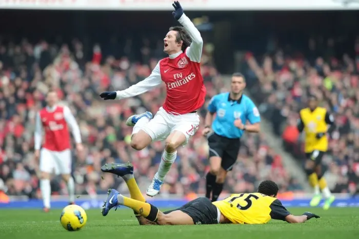 Framed Print : Arsenal vs. Blackburn Rovers: Rosicky Foul by Nzonzi (Premier League, 2011-12) Framed Print : Arsenal vs. Blackburn Rovers: Rosicky Foul by Nzonzi (Premier League, 2011-12)